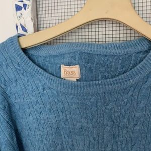 Blue sweater size XL (Bass Brand)